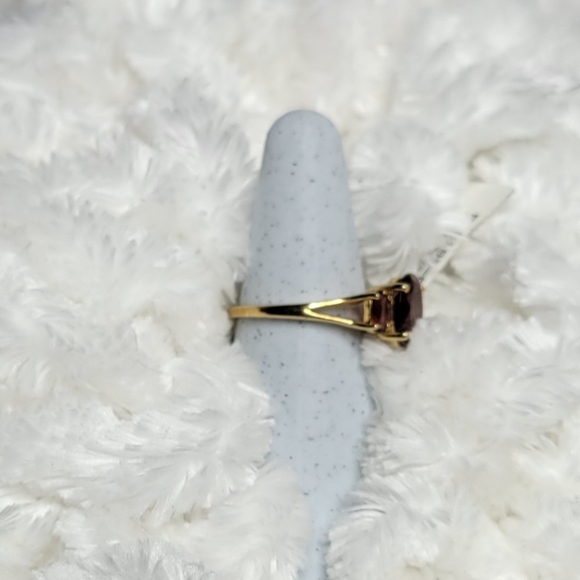 10K Yellow Gold 3 Stone Garnet Ring - Picture 5 of 10
